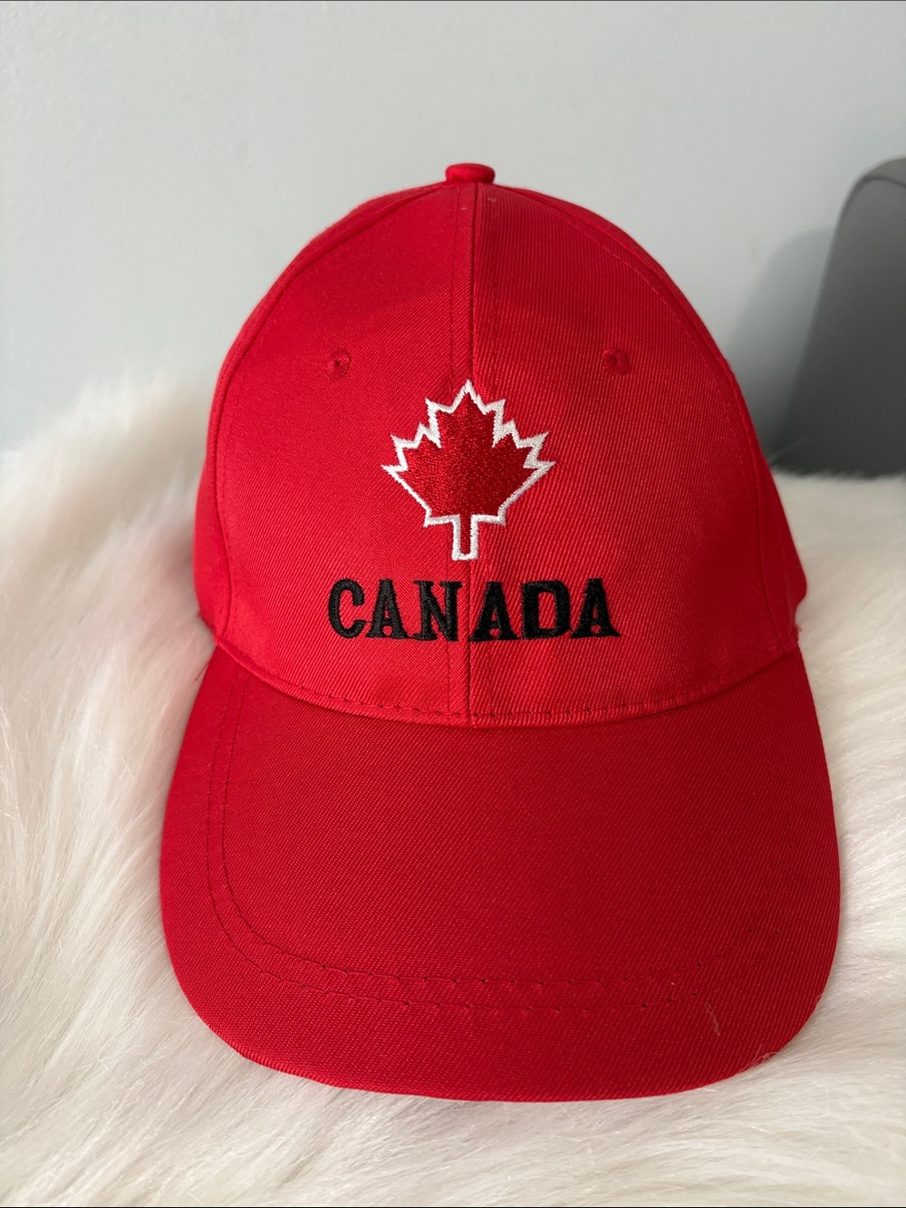 CANADA Baseball Cap with Maple Leaf Embroidery ❤️🇨🇦❤️